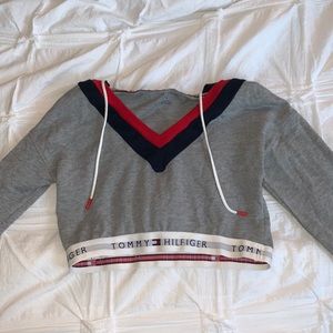 Tommy Hilfiger cropped sweatshirt